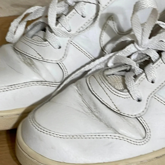 Nike White sneakers size 8.5 - Picture 2 of 16